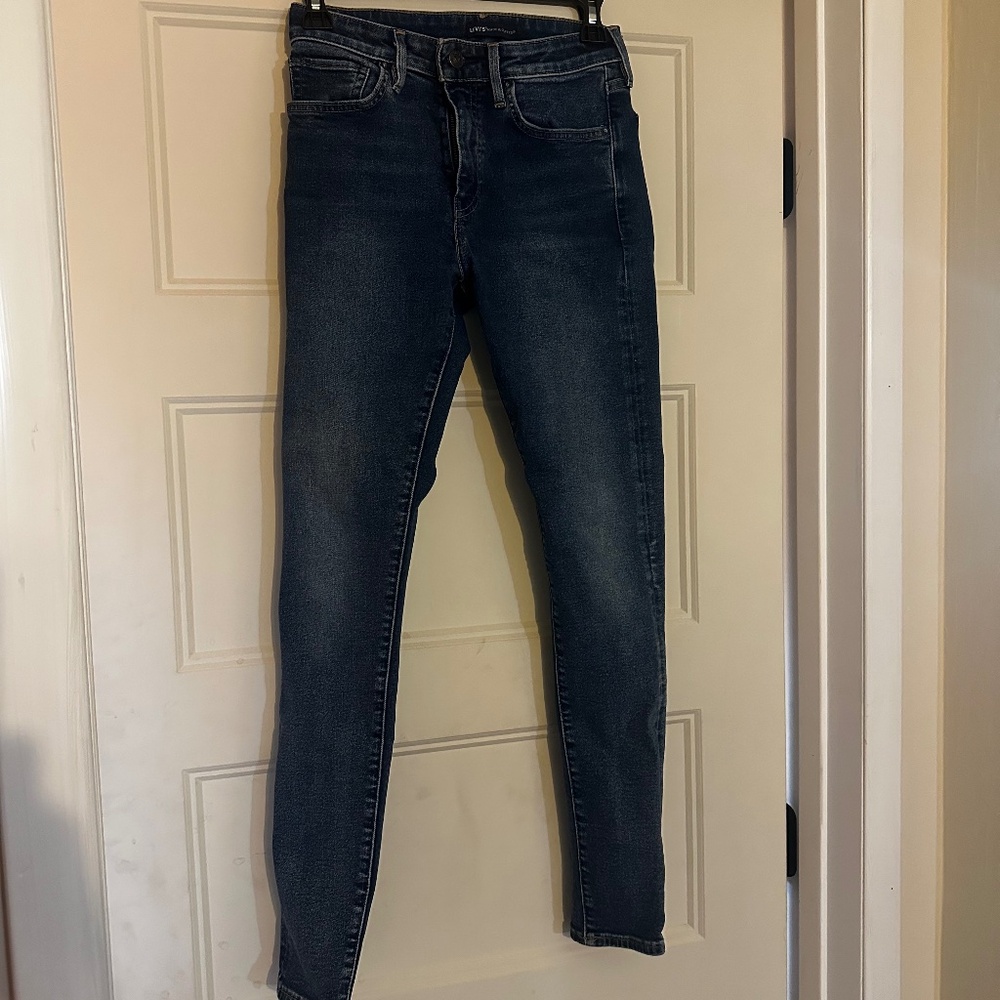Levi’s high rise skinny jeans dark wash